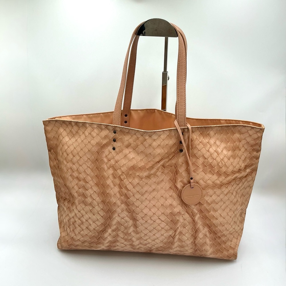 Authentic Bottega Veneta Nylon Intrecciolusion Medium Tote Bag in Peach
